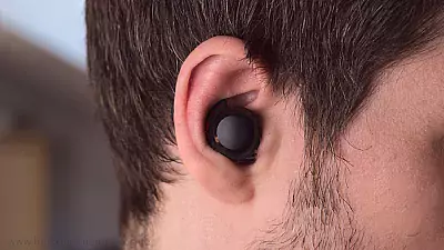 Tribit Flybuds 3 im Ohr 2