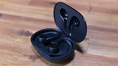 Tribit MoveBuds H1 Ladeschale mit Kopfhörern