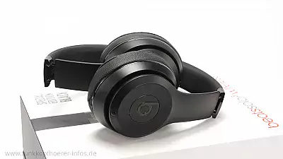 Beats Solo 3 wireless 45