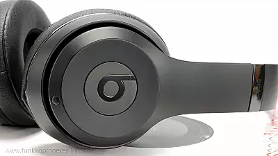 Beats Solo 3 wireless 36