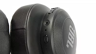 JBL-E55BT 50