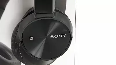 SONY MDR-ZX330BT 18