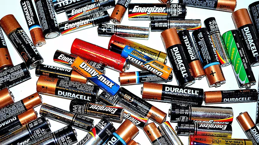 Akkus & Batterien
